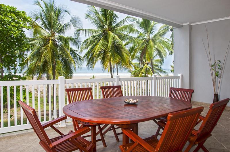 The Palms Ocean Club Resort Хако Номер фото